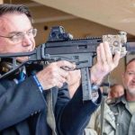 Veja o que muda com os novos decretos de Bolsonaro sobre armas de fogo