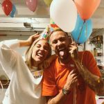 Neymar faz 29 anos e ganha festa surpresa de família