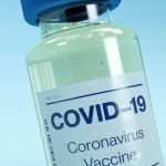 Pesquisadores anunciam testes de vacina de Oxford em crianças e adolescentes