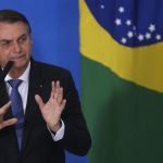 ‘Chega de frescura, de mimimi. Vão ficar chorando até quando?’, diz Bolsonaro ao criticar medidas de restrição em meio a recorde de mortes por Covid-19