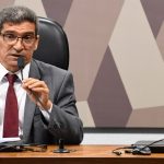 Deputado Raimundo Costa destinará emenda para aquisição de ambulancha para Maraú