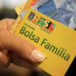 Bolsonaro entrega nesta segunda a MP do Auxílio Brasil, mas valor definitivo será fixado no fim do ano