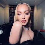 Madonna desembarca no Rio de Janeiro para show histórico