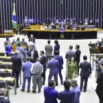 Câmara aprova projeto que acaba com isenção para compras internacionais de até US$ 50
