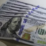 Dólar ultrapassa R$ 5,40 com juros nos EUA e após devolução de MP